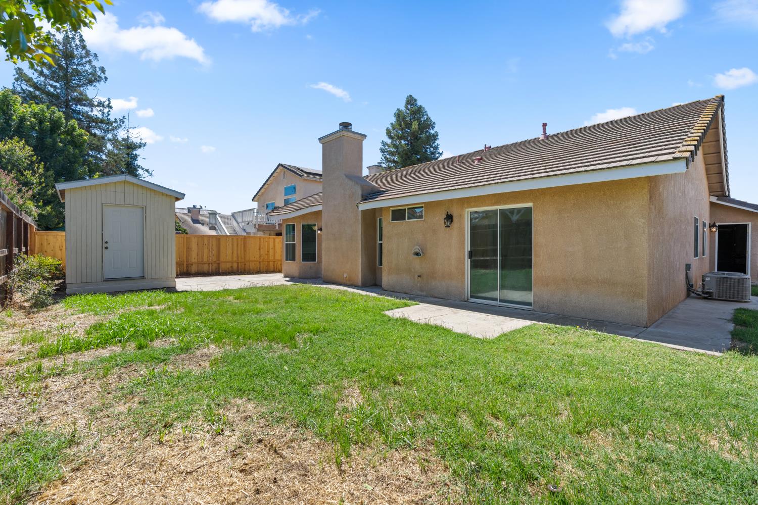 2723 Mitchell Ave, Clovis, CA 93611