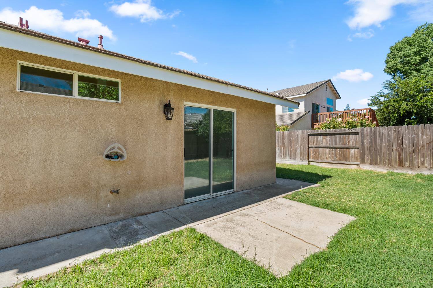 2723 Mitchell Ave, Clovis, CA 93611