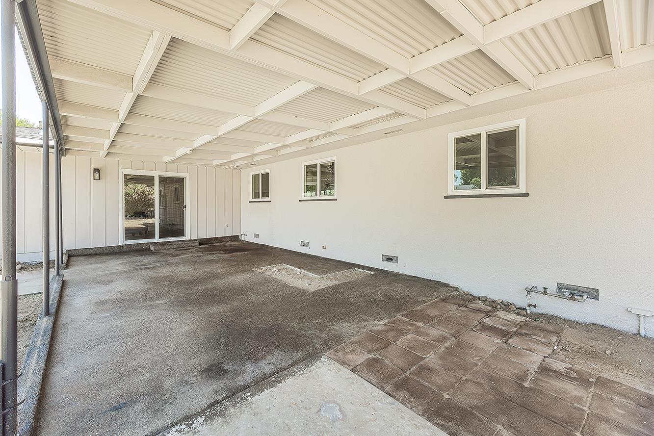 5383 Easterby Dr N, Fresno, CA 93727