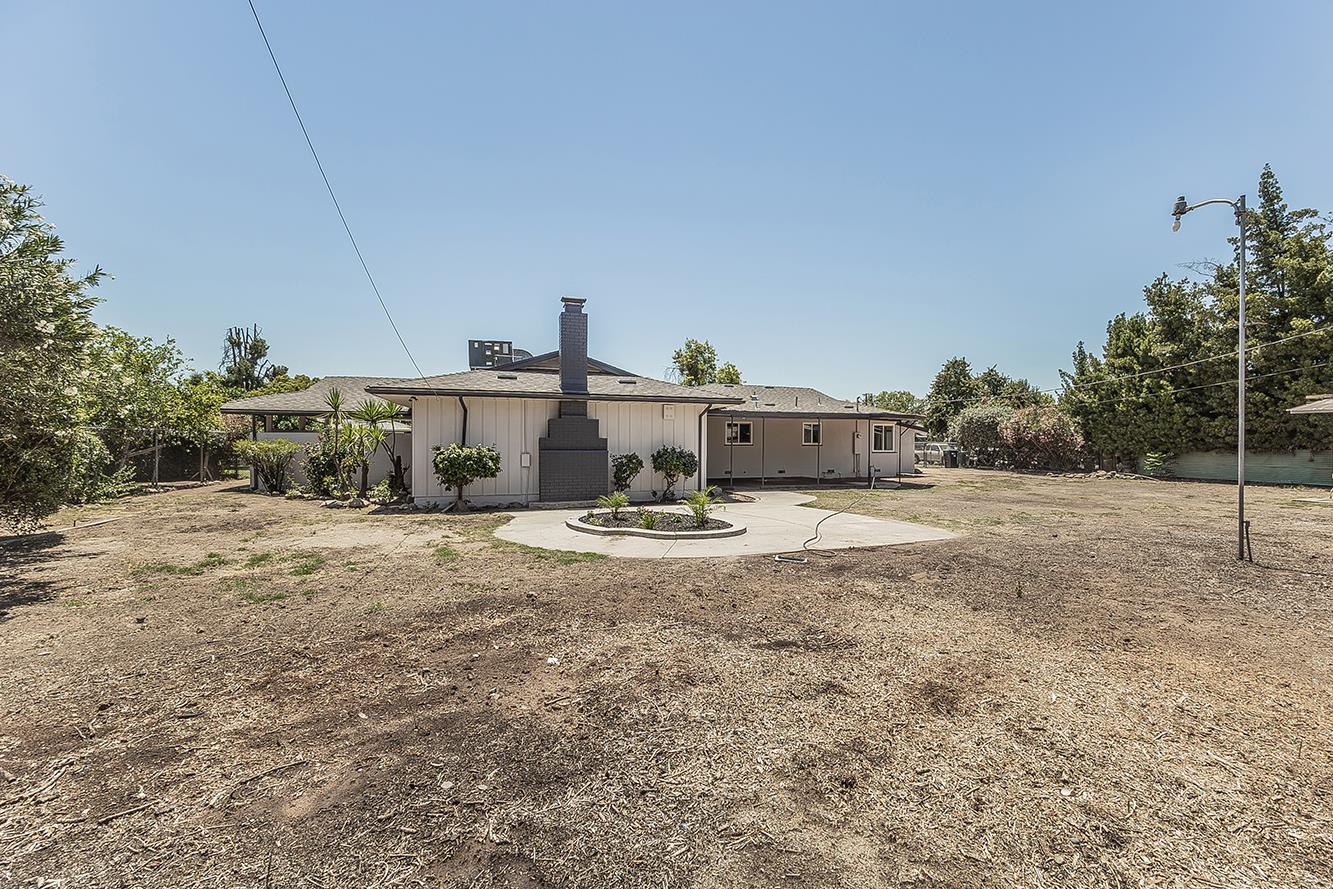 5383 Easterby Dr N, Fresno, CA 93727