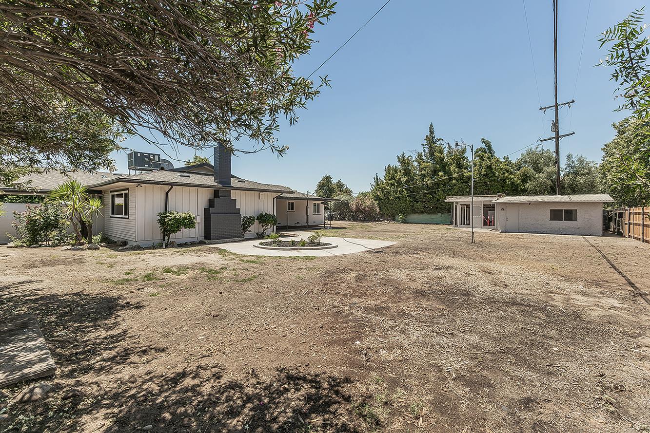 5383 Easterby Dr N, Fresno, CA 93727