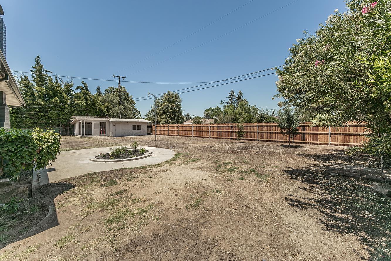 5383 Easterby Dr N, Fresno, CA 93727