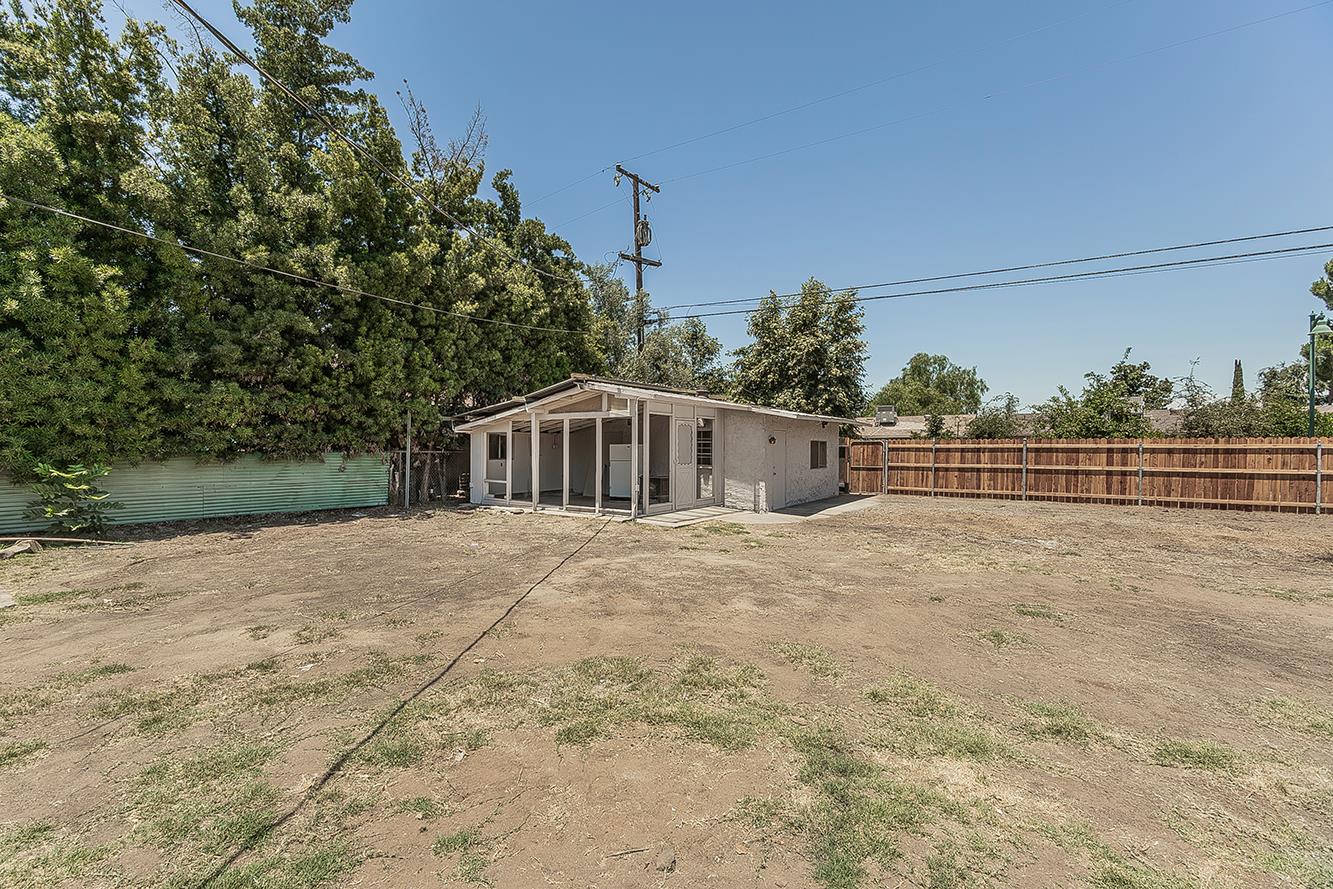 5383 Easterby Dr N, Fresno, CA 93727