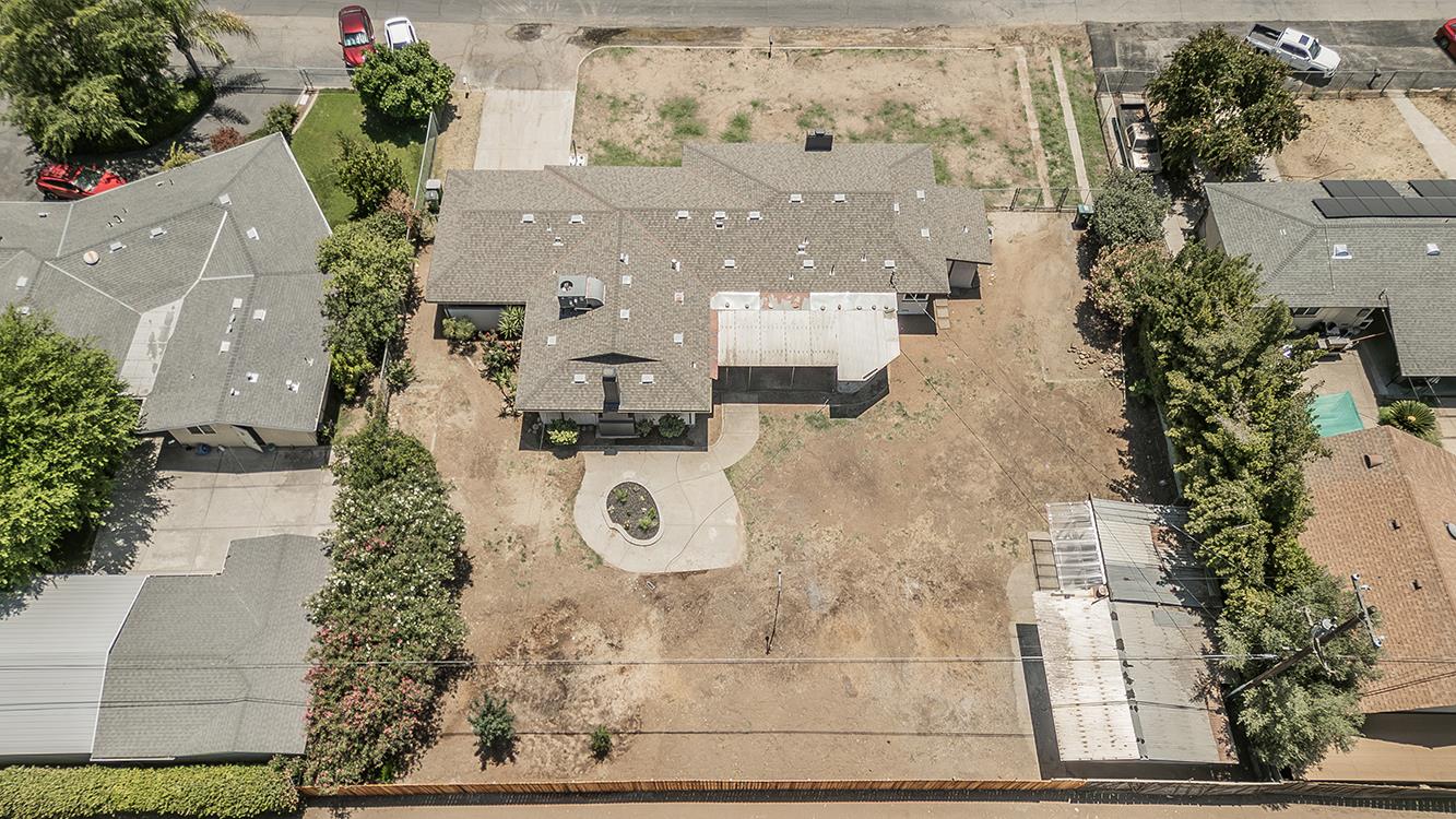 5383 Easterby Dr N, Fresno, CA 93727