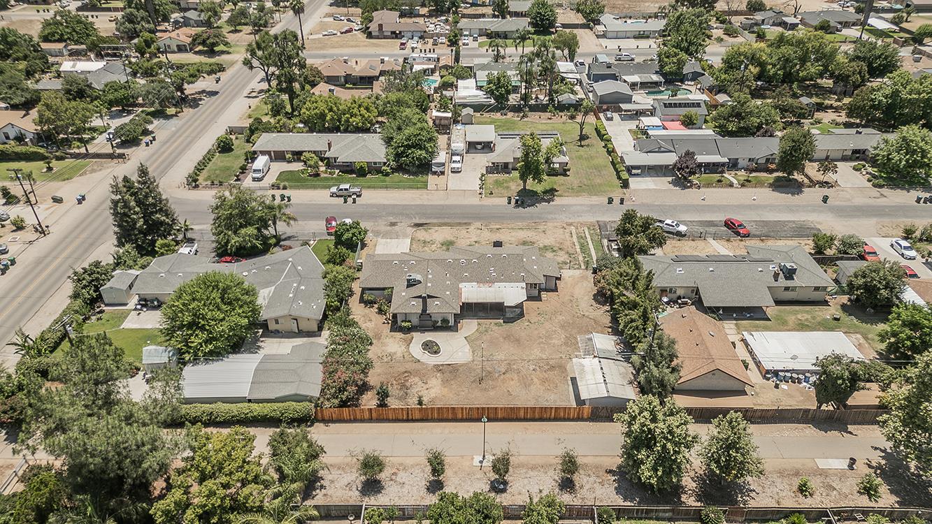 5383 Easterby Dr N, Fresno, CA 93727