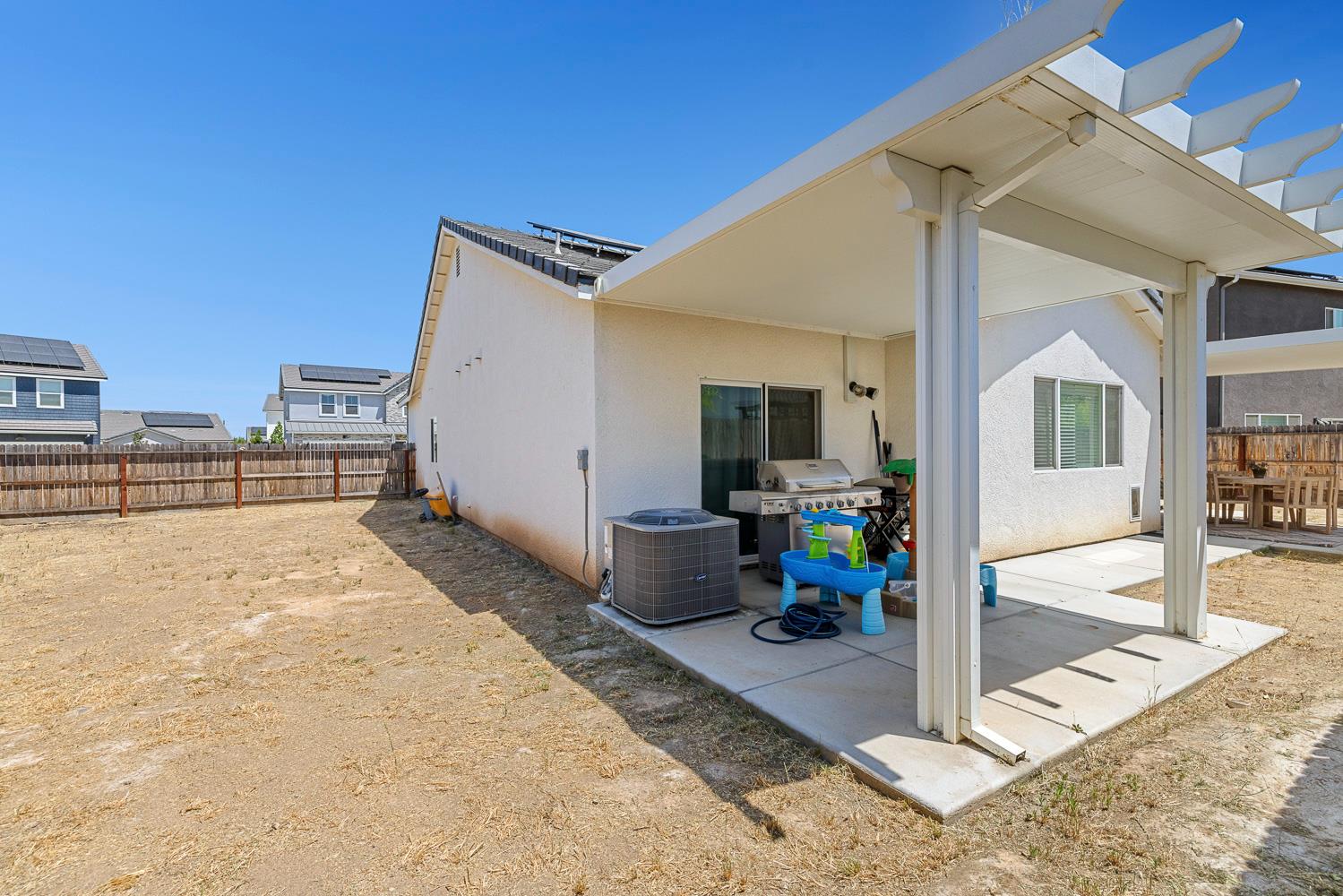 854 Blue Oak Ln W, Madera, CA 93636