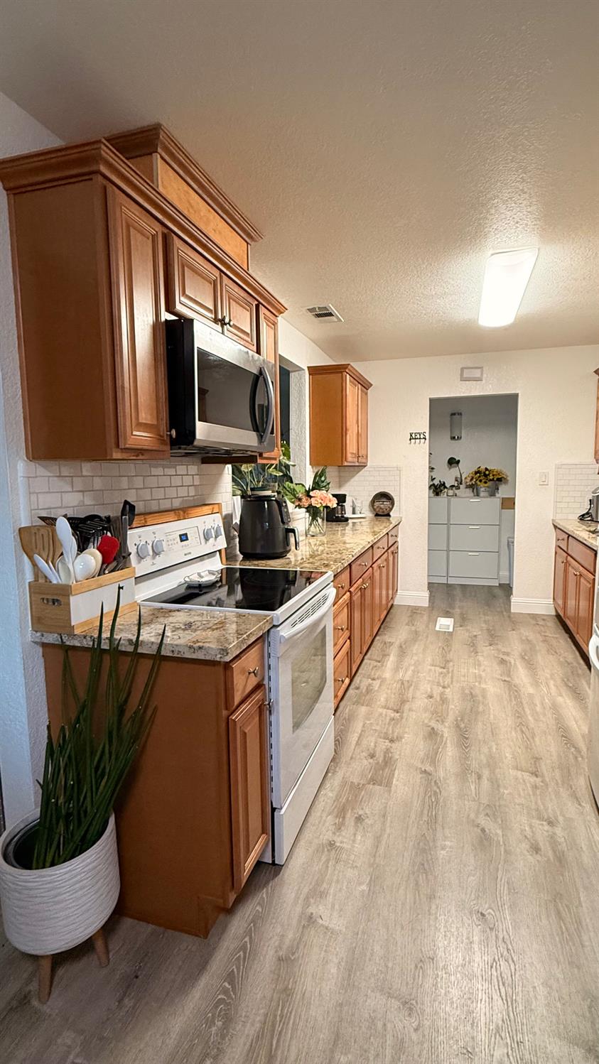 4842 E San Gabriel Ave, Fresno, CA 93726