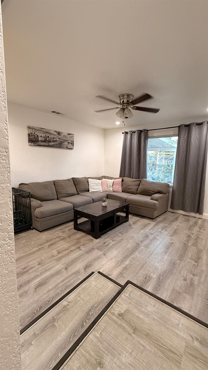 4842 E San Gabriel Ave, Fresno, CA 93726