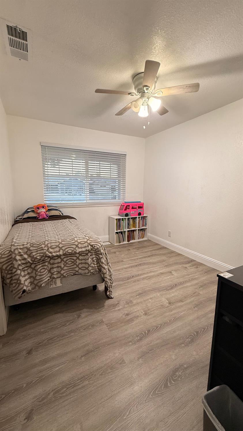 4842 E San Gabriel Ave, Fresno, CA 93726