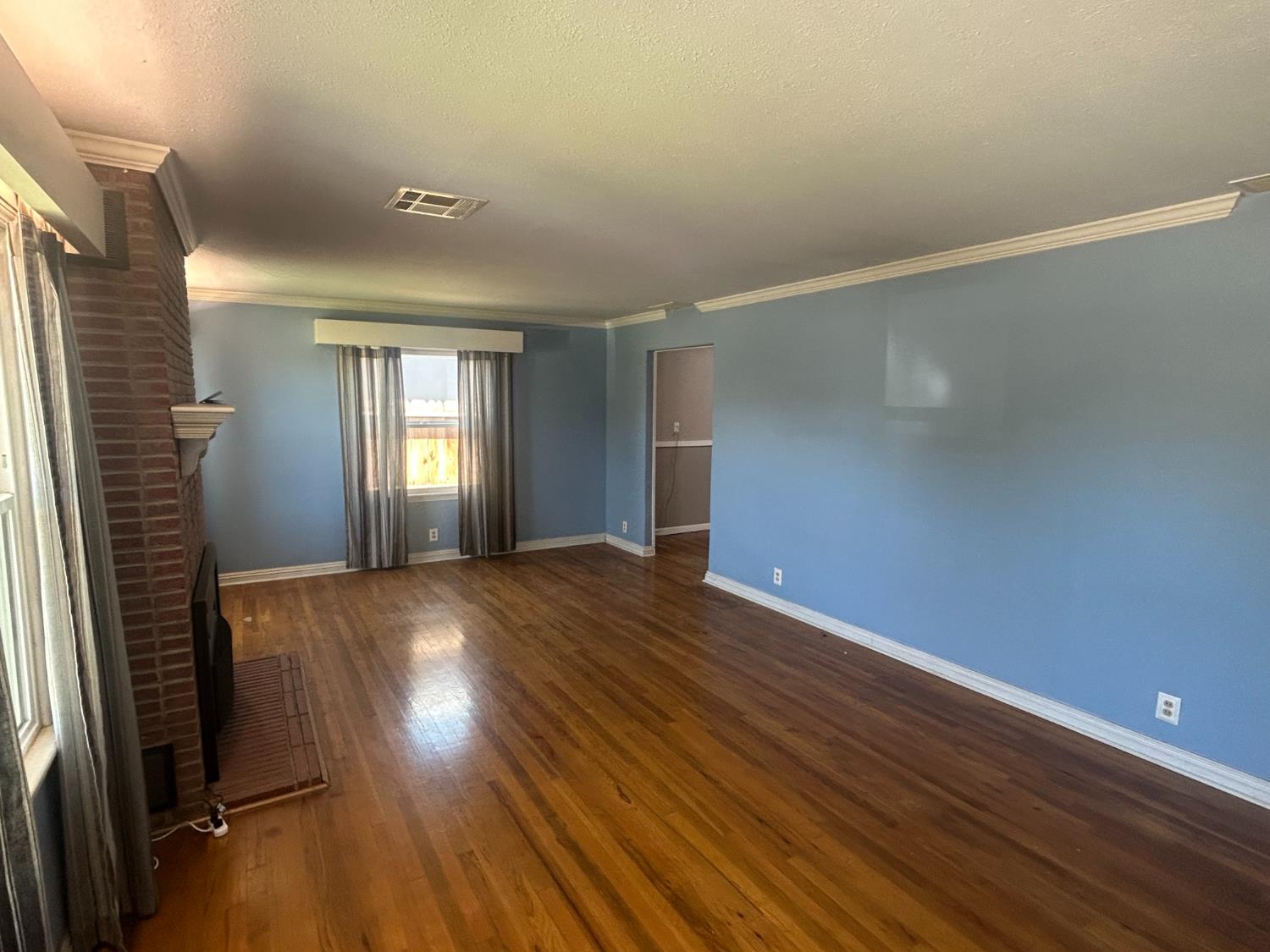 404 E San Mateo St, Avenal, CA 93204