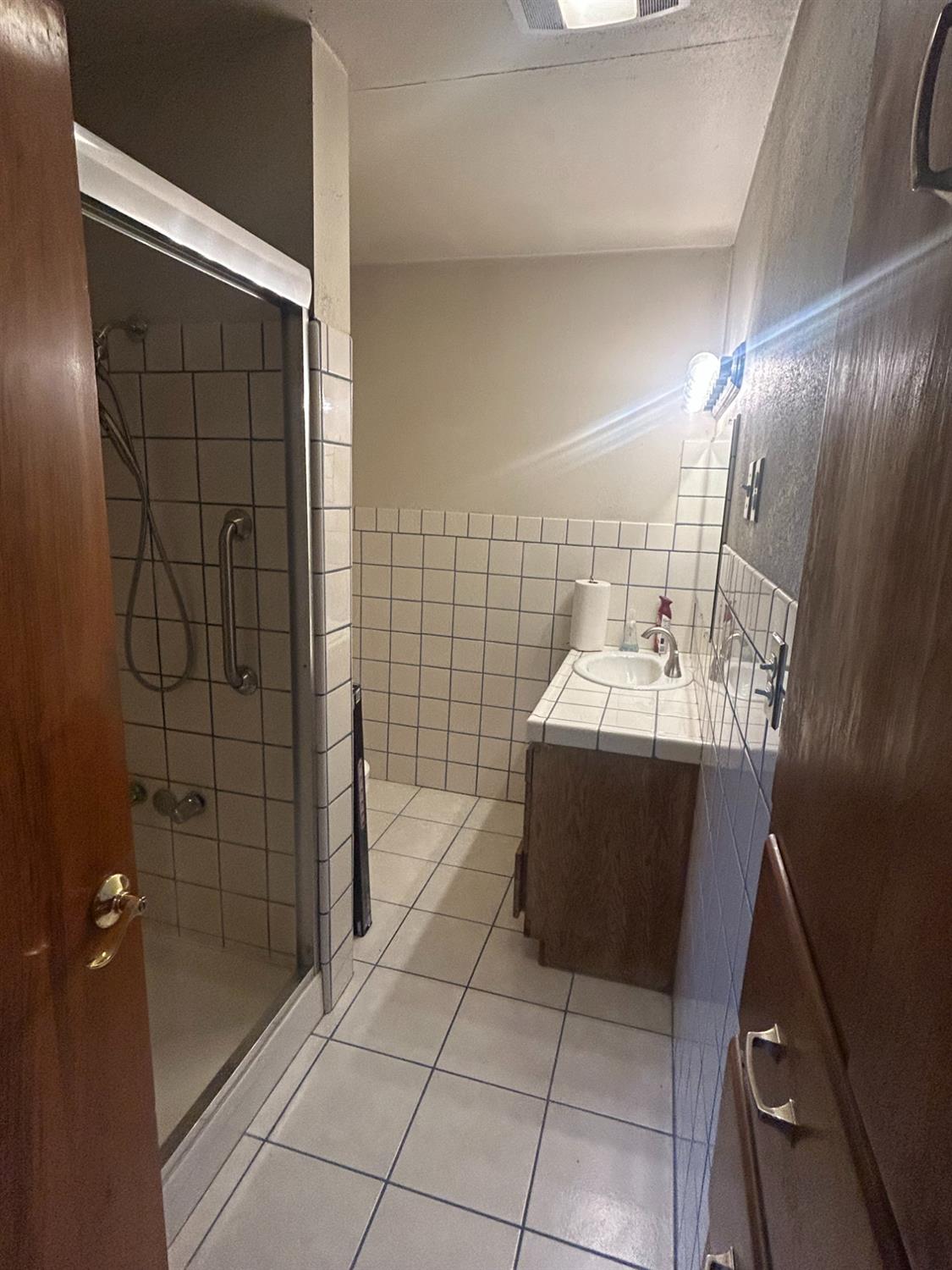 404 E San Mateo St, Avenal, CA 93204