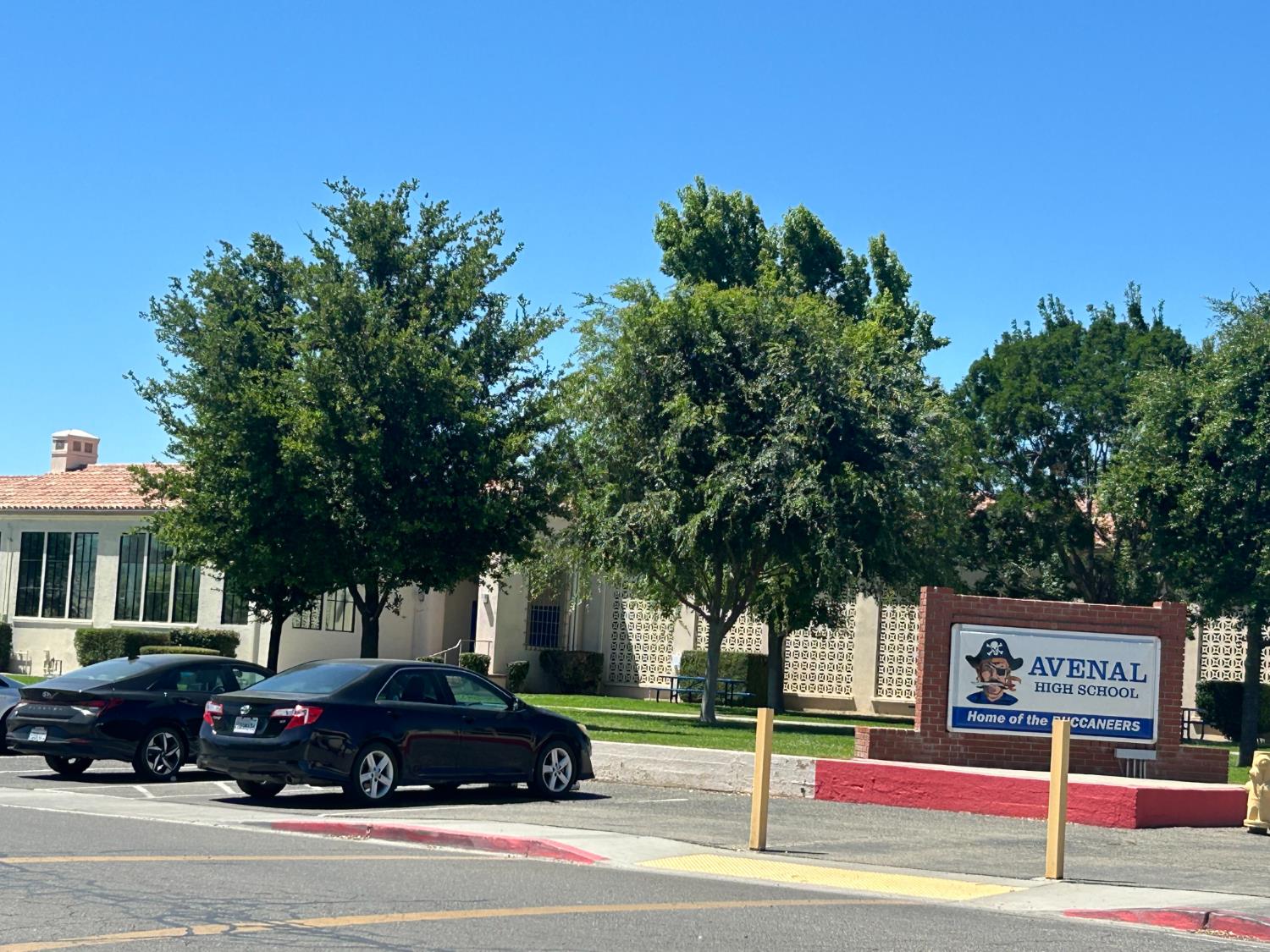 404 E San Mateo St, Avenal, CA 93204