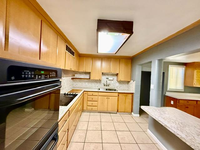 1036 W Dakota, Fresno, CA 93705