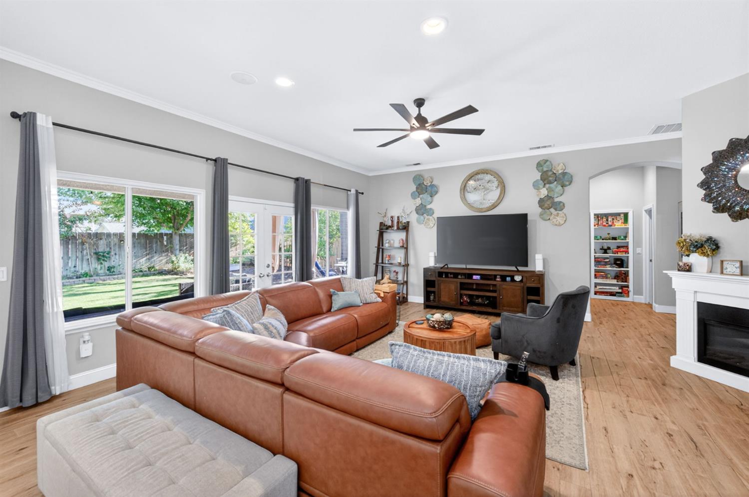 2112 Austin Ave, Clovis, CA 93611