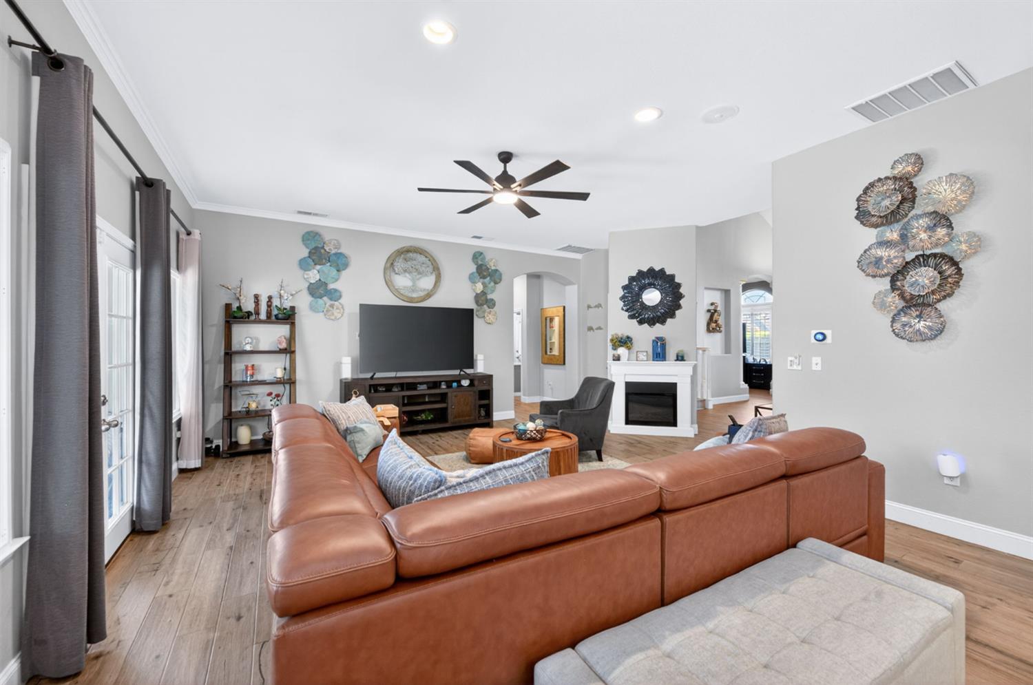 2112 Austin Ave, Clovis, CA 93611