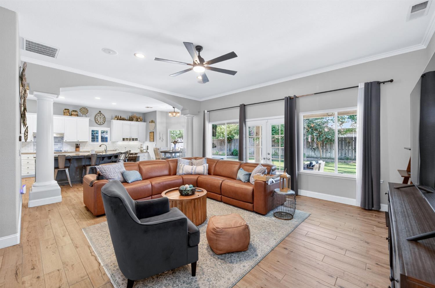 2112 Austin Ave, Clovis, CA 93611