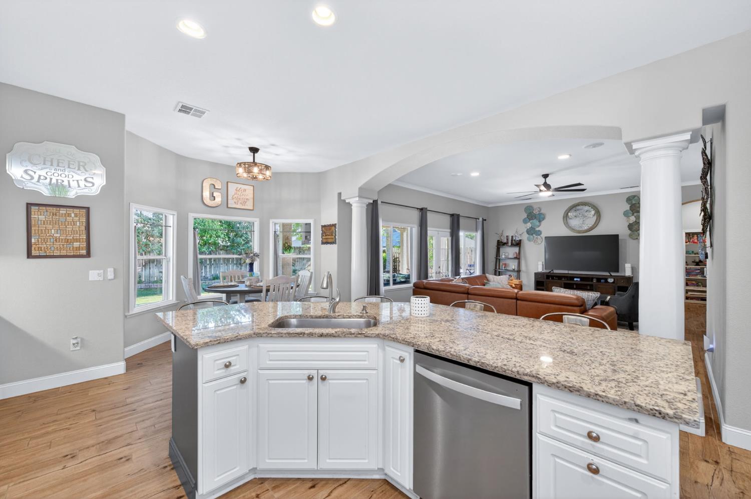 2112 Austin Ave, Clovis, CA 93611