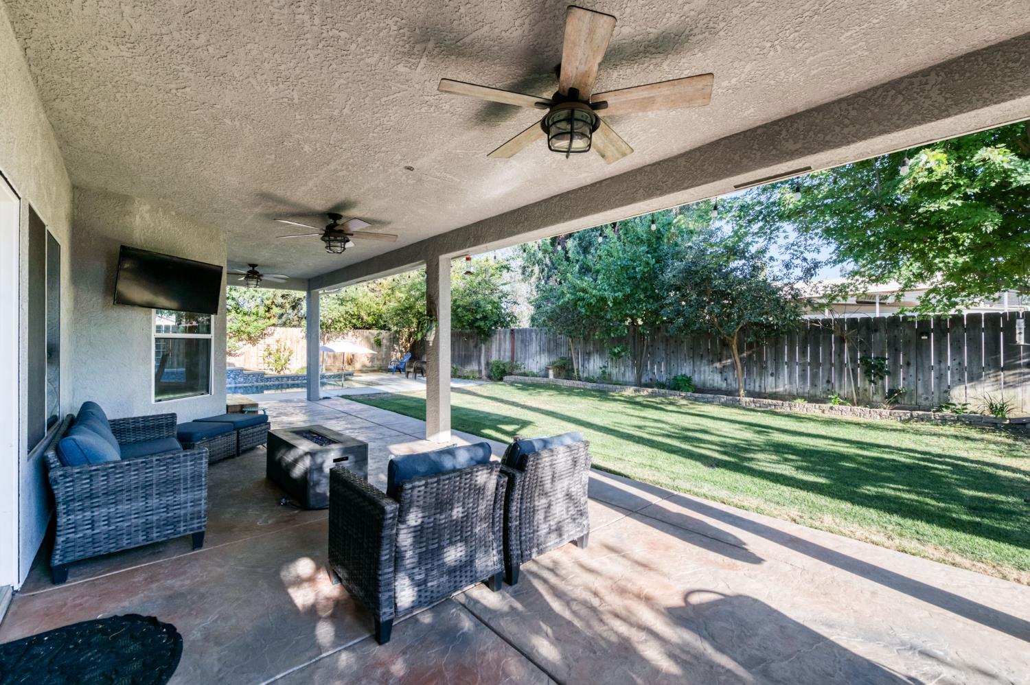 2112 Austin Ave, Clovis, CA 93611