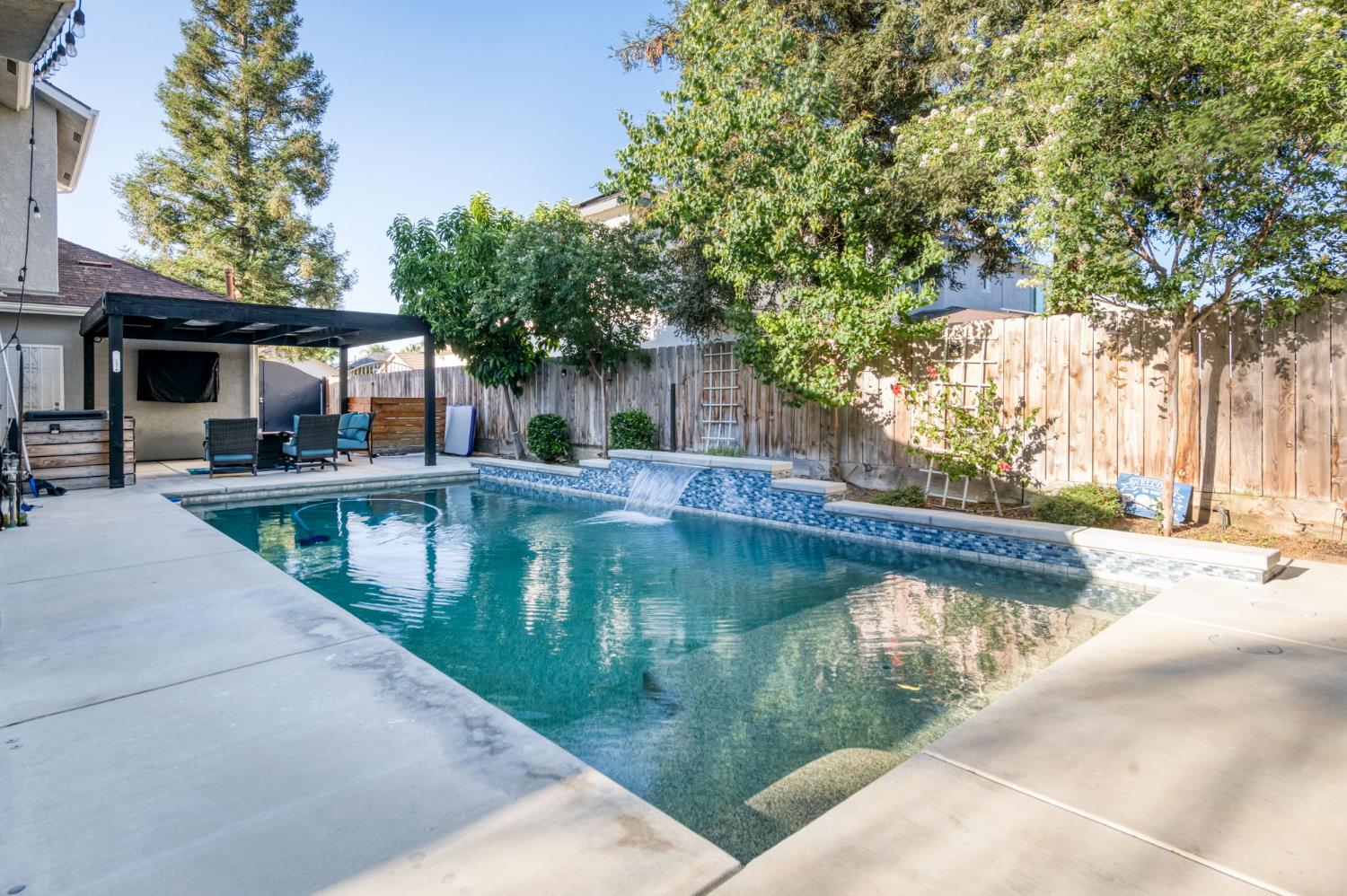 2112 Austin Ave, Clovis, CA 93611