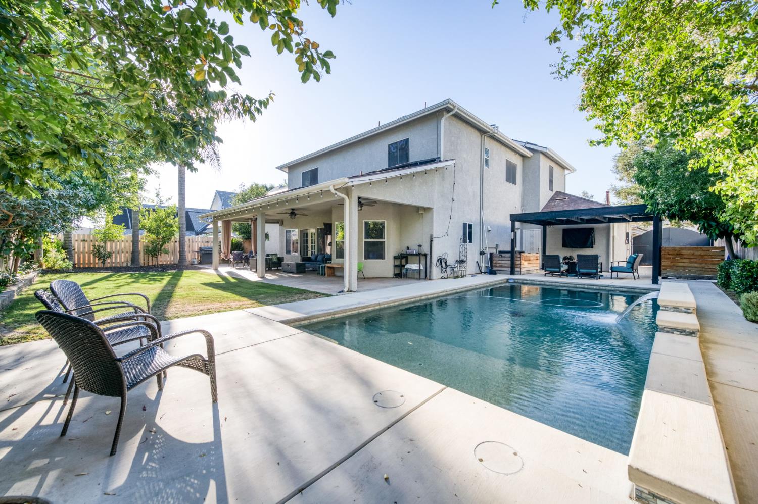 2112 Austin Ave, Clovis, CA 93611