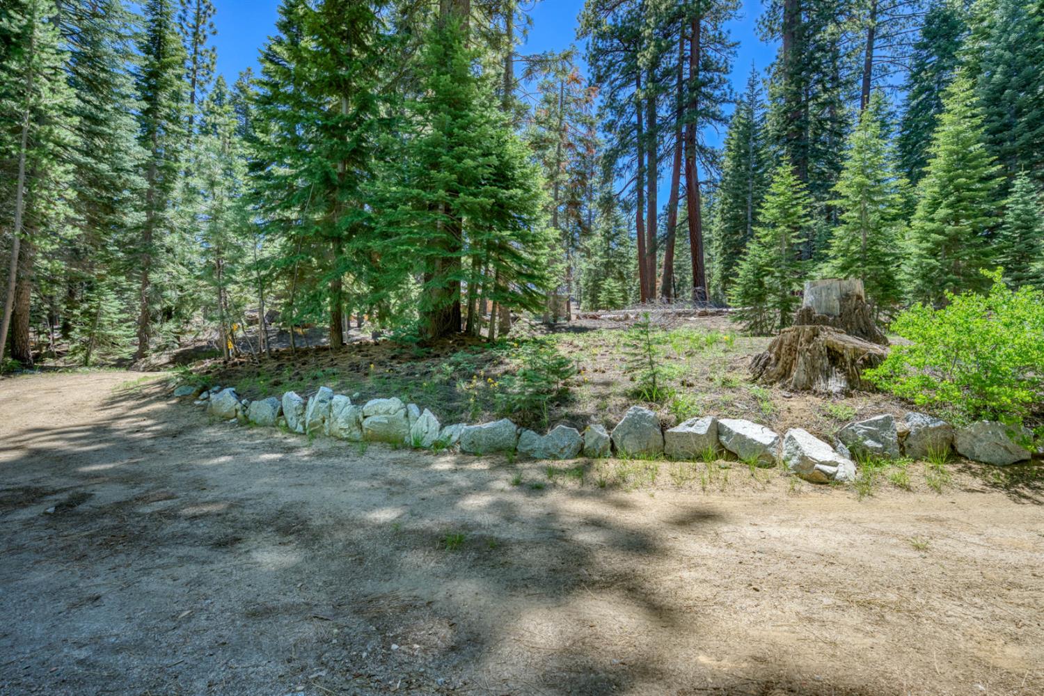 61504 Huntington Lake Rd #6, Lakeshore, CA 93634