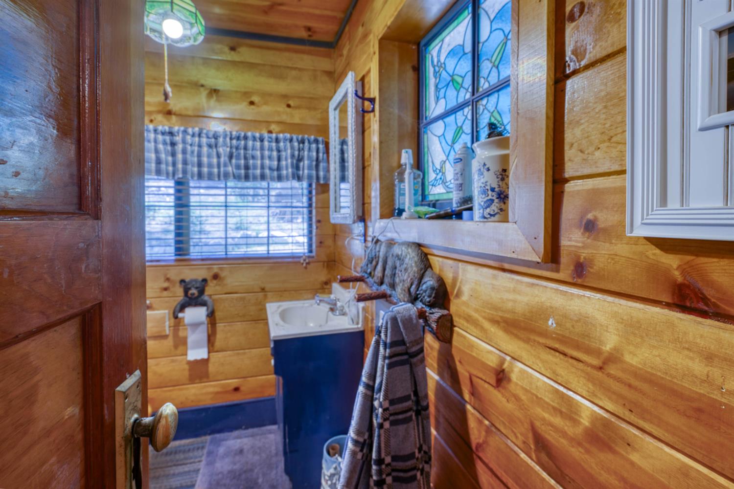 61504 Huntington Lake Rd #6, Lakeshore, CA 93634