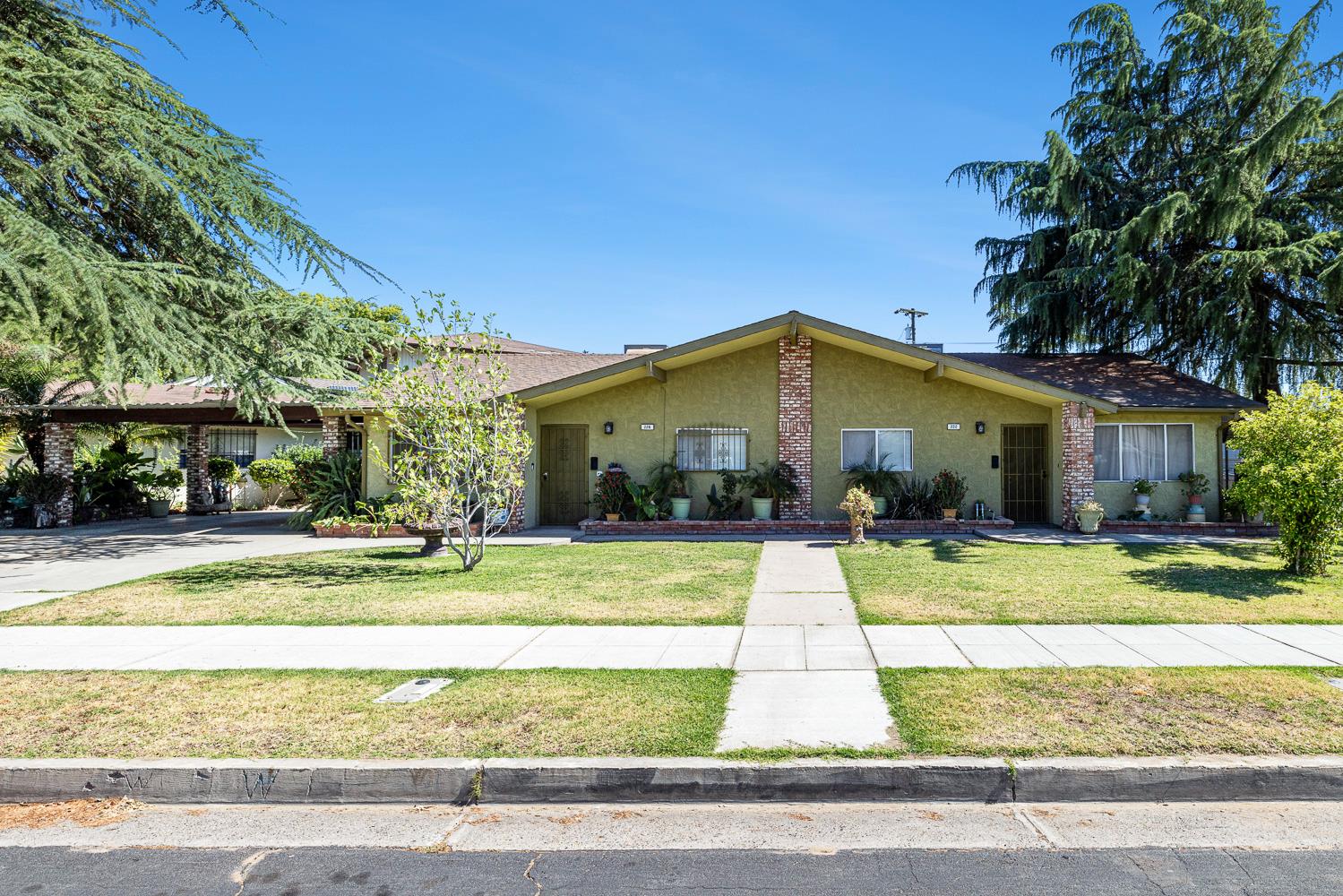 222 E Central Ave, Madera, CA 93638