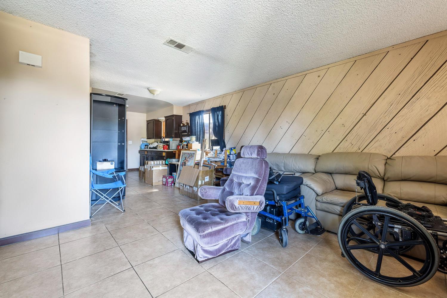 222 E Central Ave, Madera, CA 93638