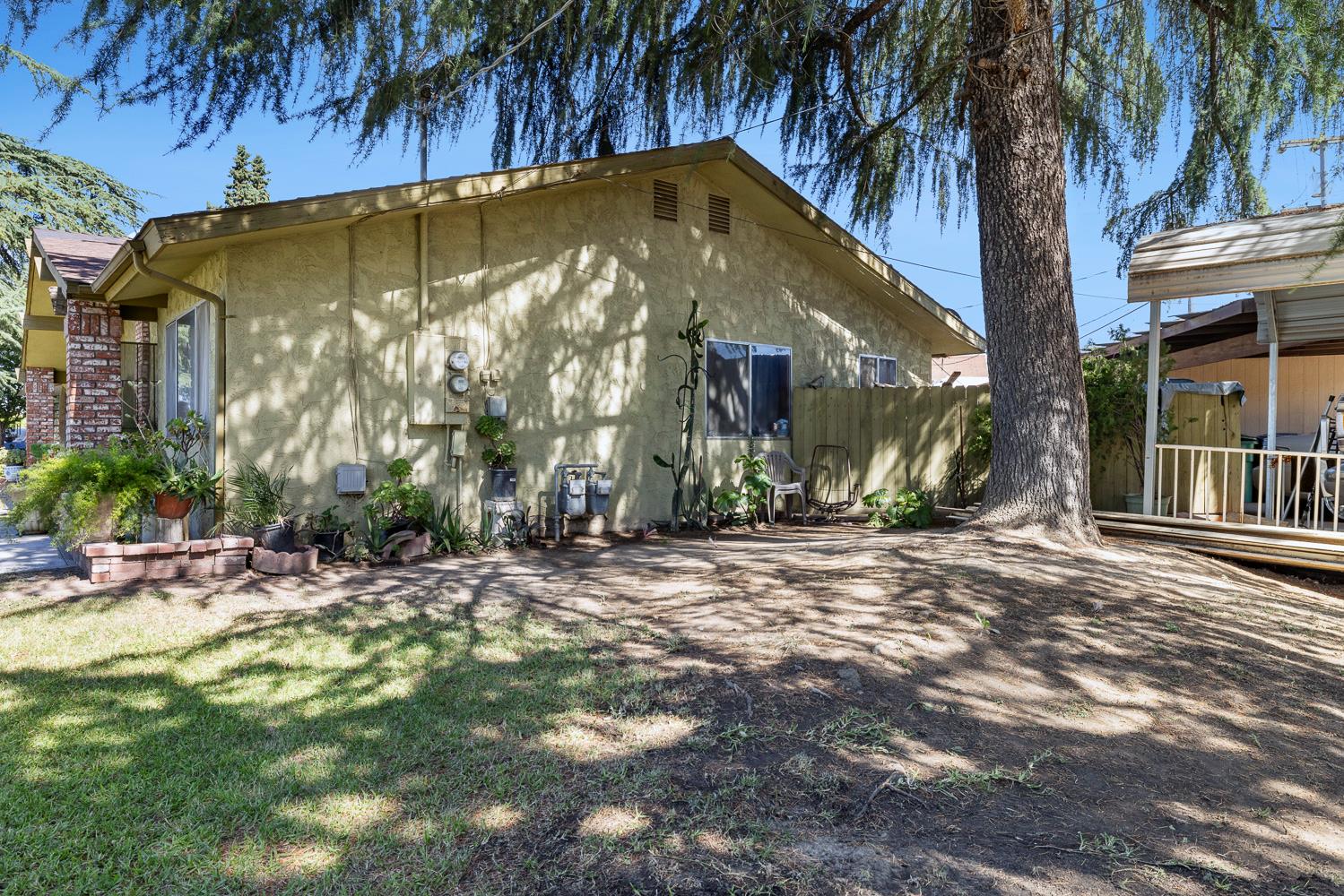 222 E Central Ave, Madera, CA 93638