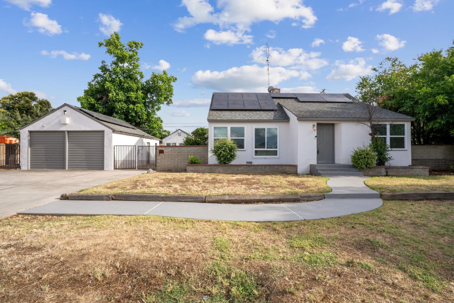 5012 E Belmont Ave, Fresno, CA 93727