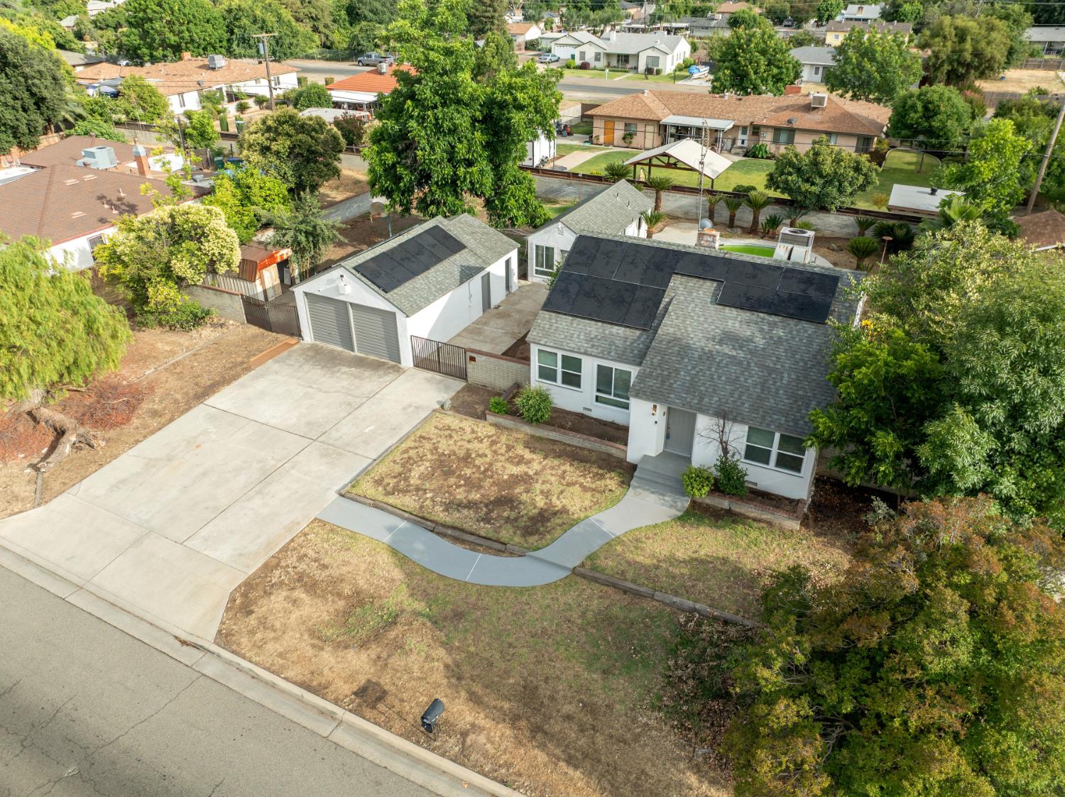 5012 E Belmont Ave, Fresno, CA 93727