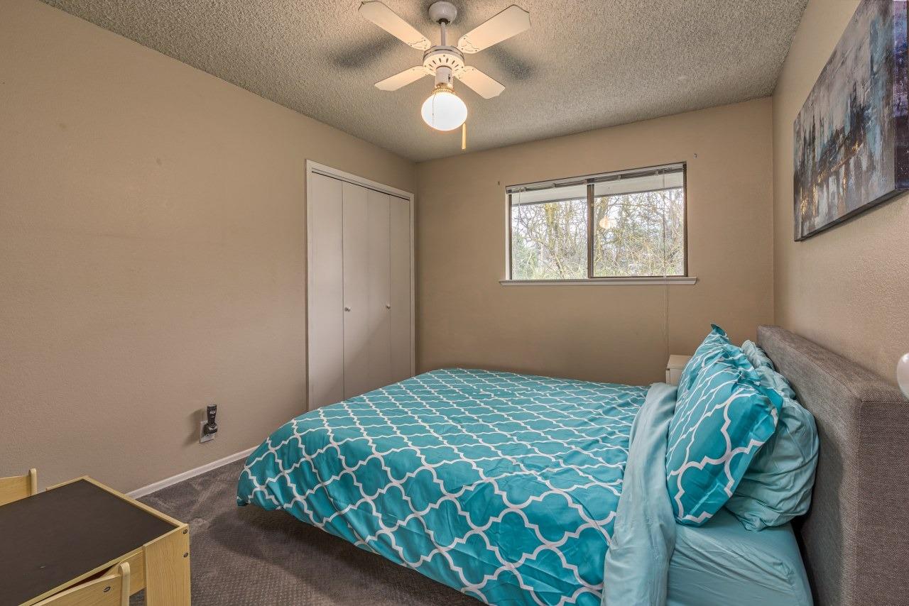 45221 Big Oak Ln, Oakhurst, CA 93644