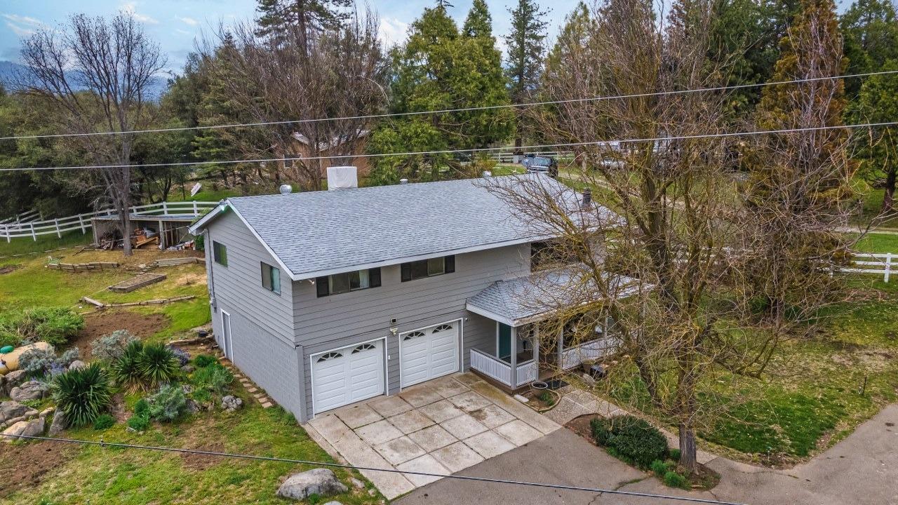 45221 Big Oak Ln, Oakhurst, CA 93644