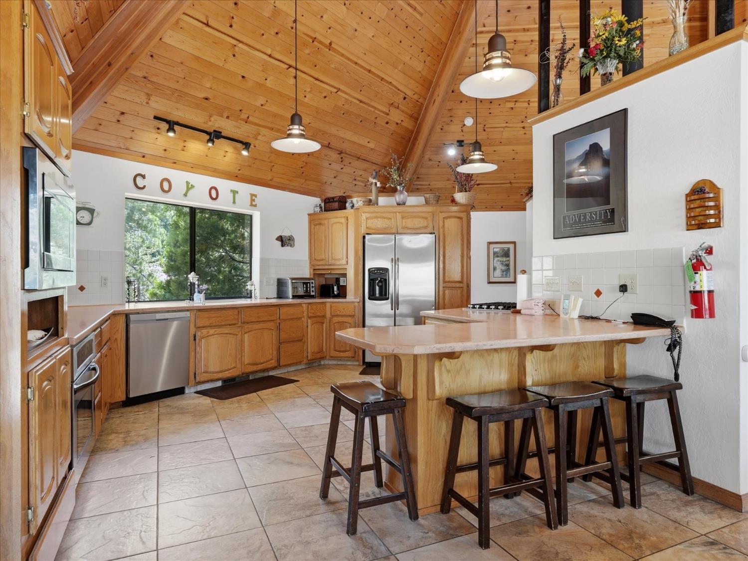 7273 Yosemite Park Way, Yosemite West, CA 95389