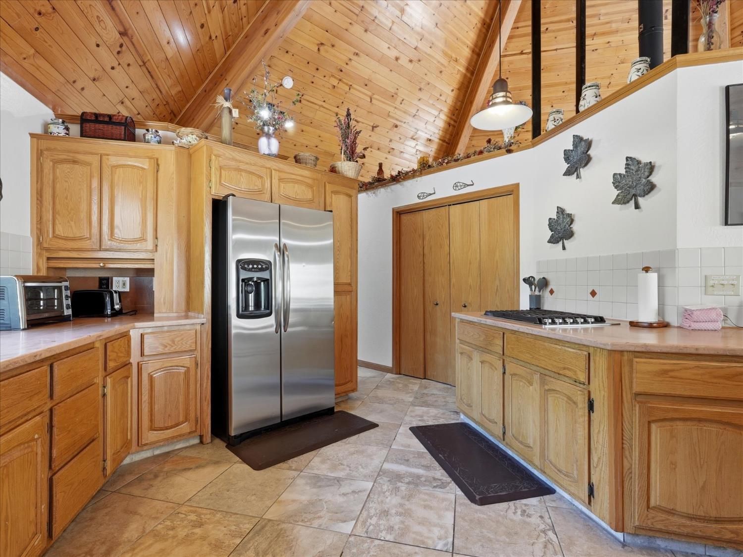 7273 Yosemite Park Way, Yosemite West, CA 95389