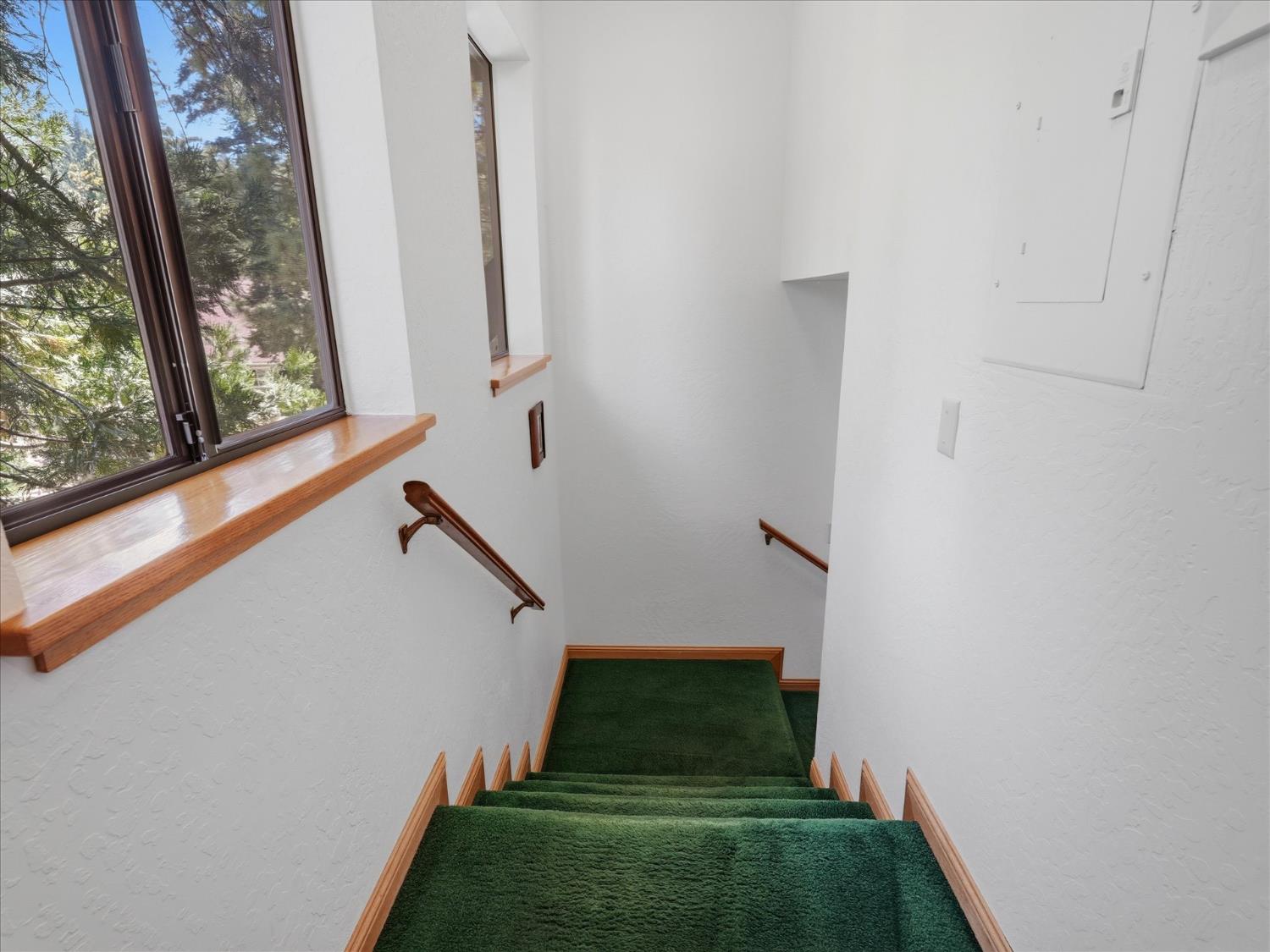 7273 Yosemite Park Way, Yosemite West, CA 95389