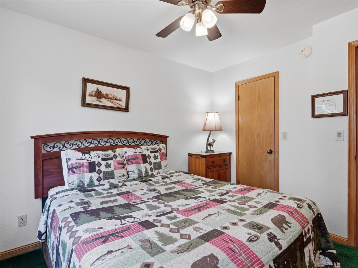 7273 Yosemite Park Way, Yosemite West, CA 95389