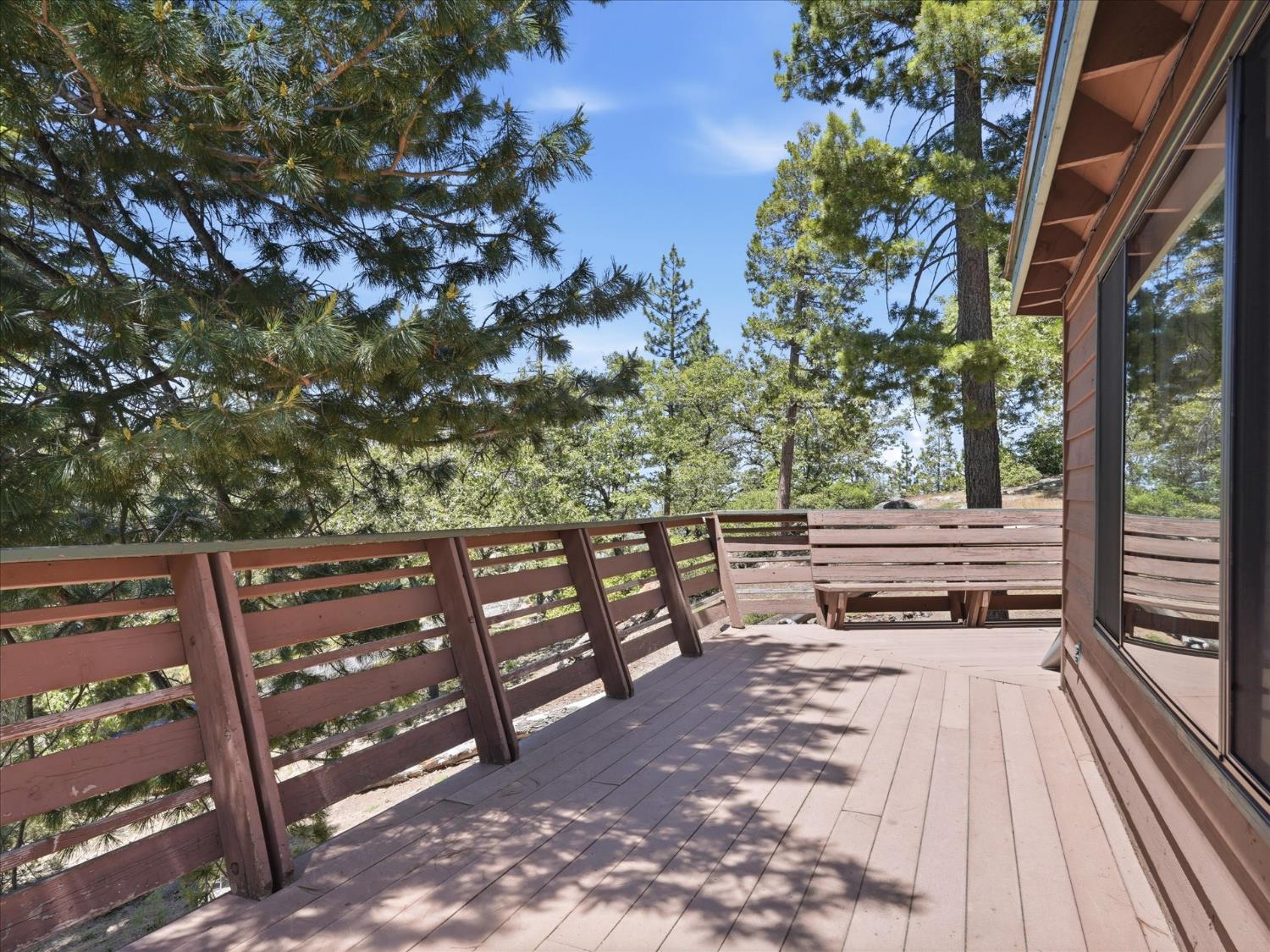 7273 Yosemite Park Way, Yosemite West, CA 95389