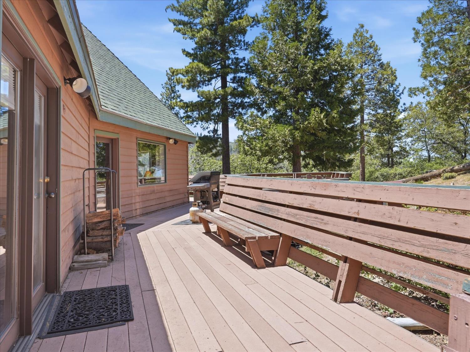 7273 Yosemite Park Way, Yosemite West, CA 95389