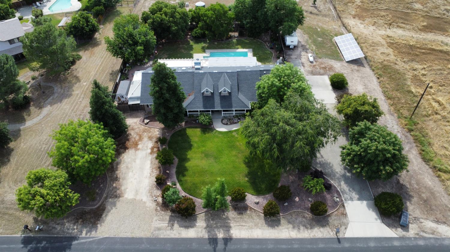 16176 La Canada Rd, Madera, CA 93636
