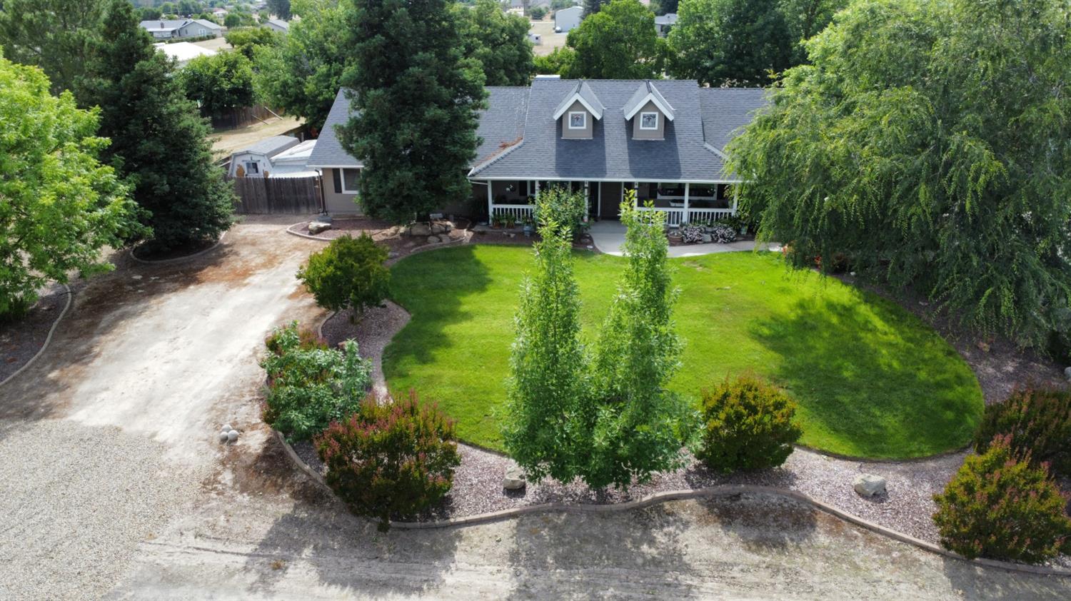 16176 La Canada Rd, Madera, CA 93636