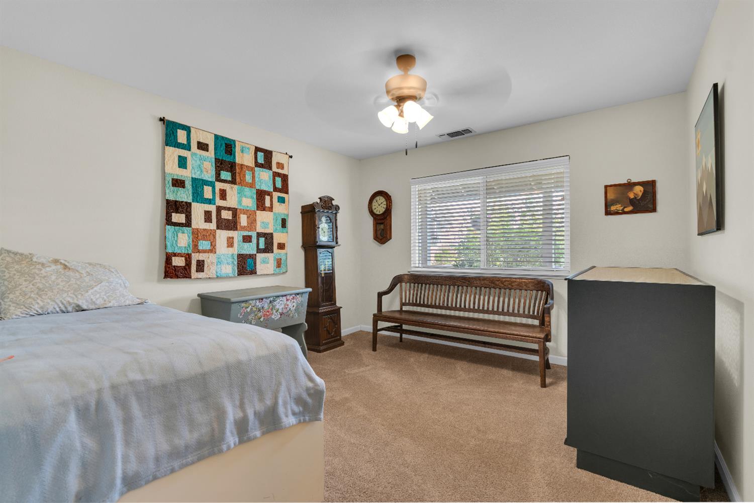 16176 La Canada Rd, Madera, CA 93636