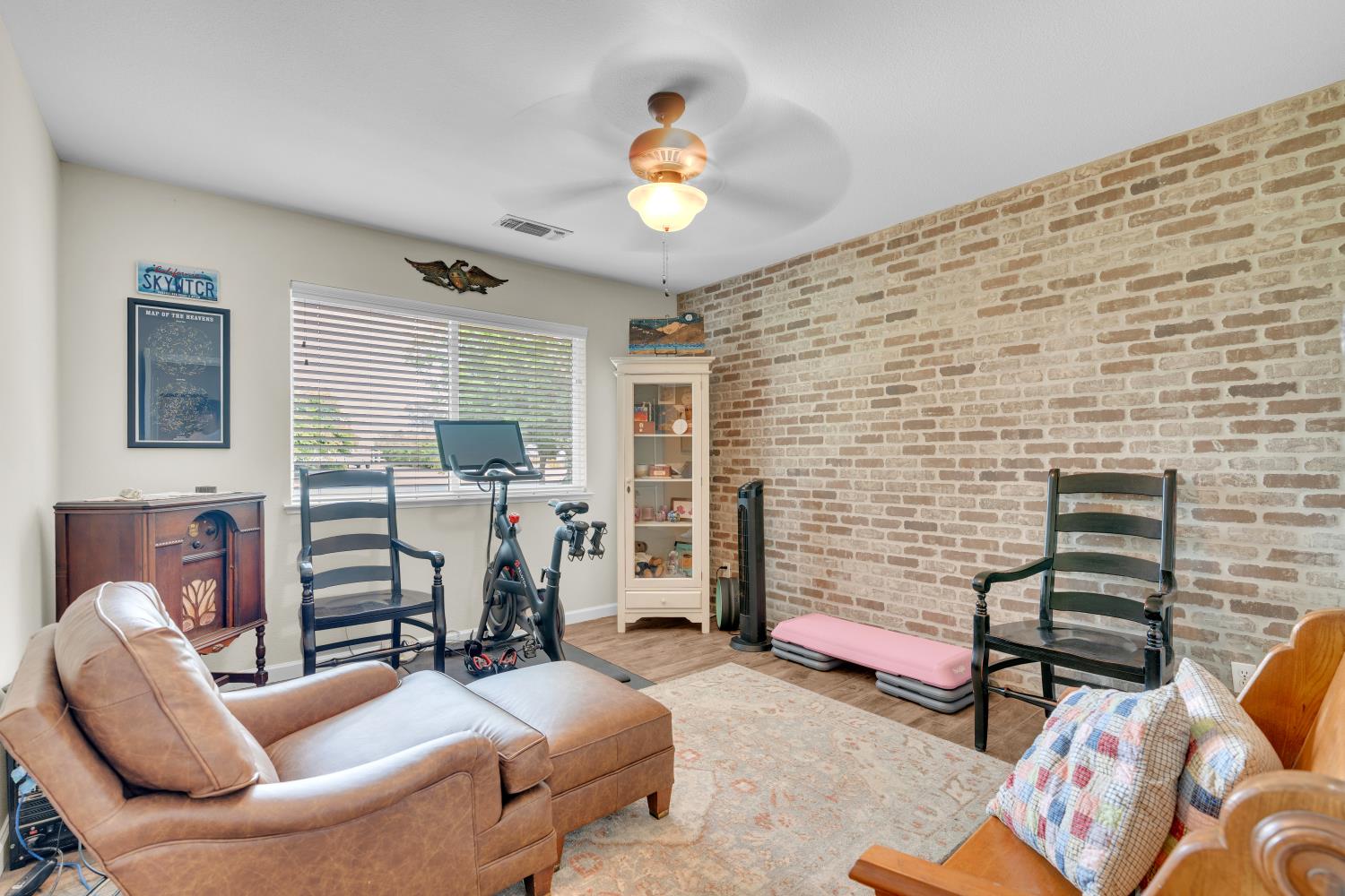 16176 La Canada Rd, Madera, CA 93636