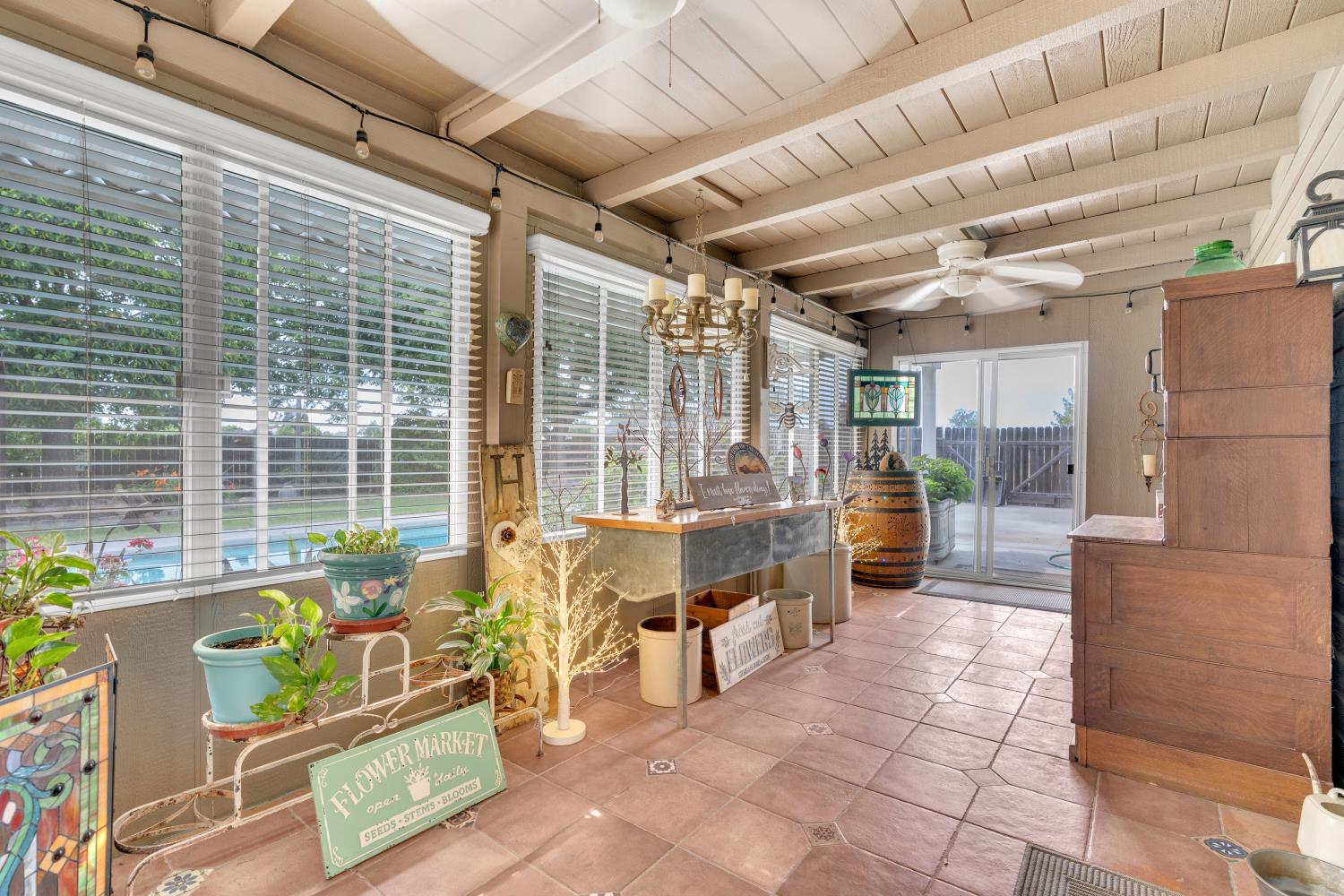 16176 La Canada Rd, Madera, CA 93636