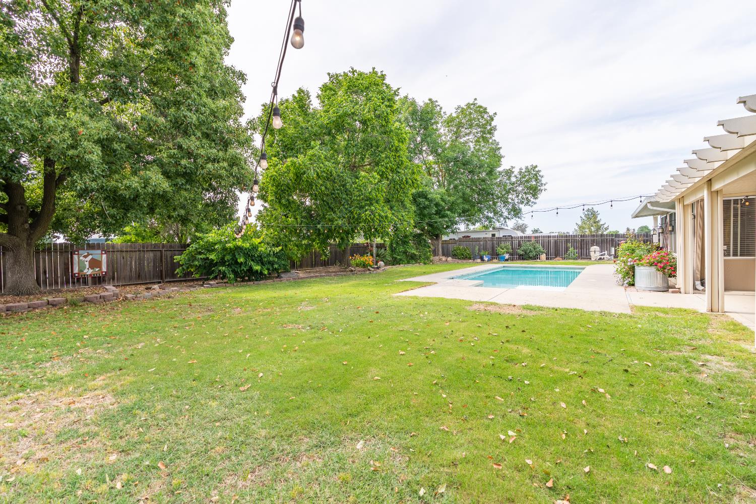 16176 La Canada Rd, Madera, CA 93636