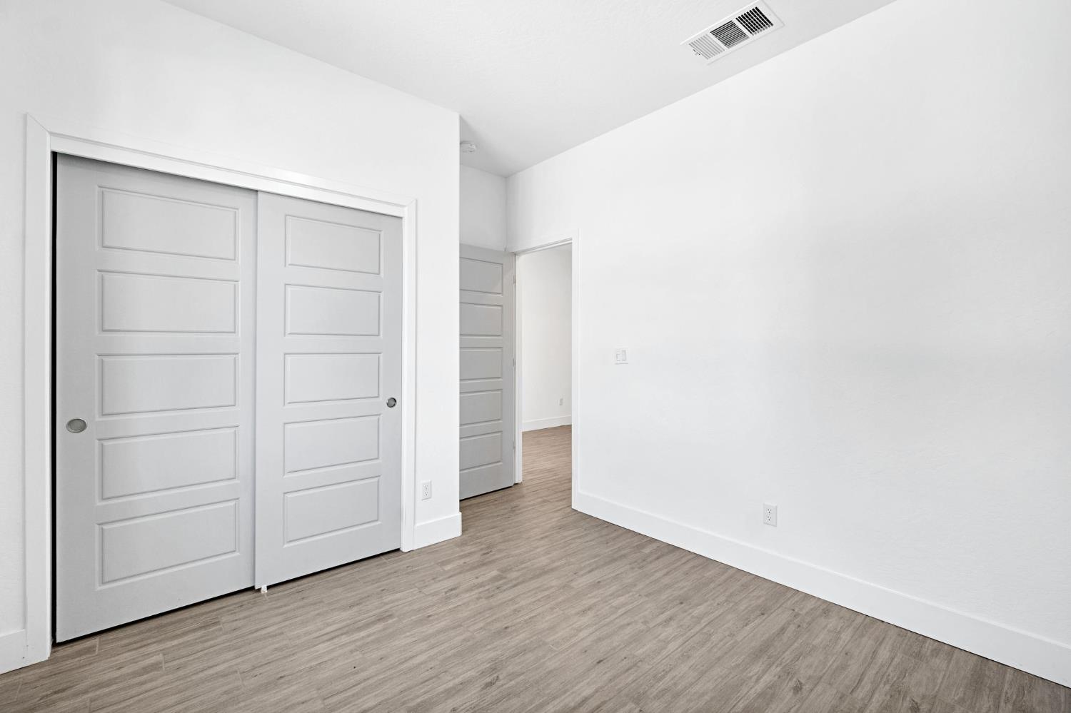 371 Huntington Ave S, Madera, CA 93636