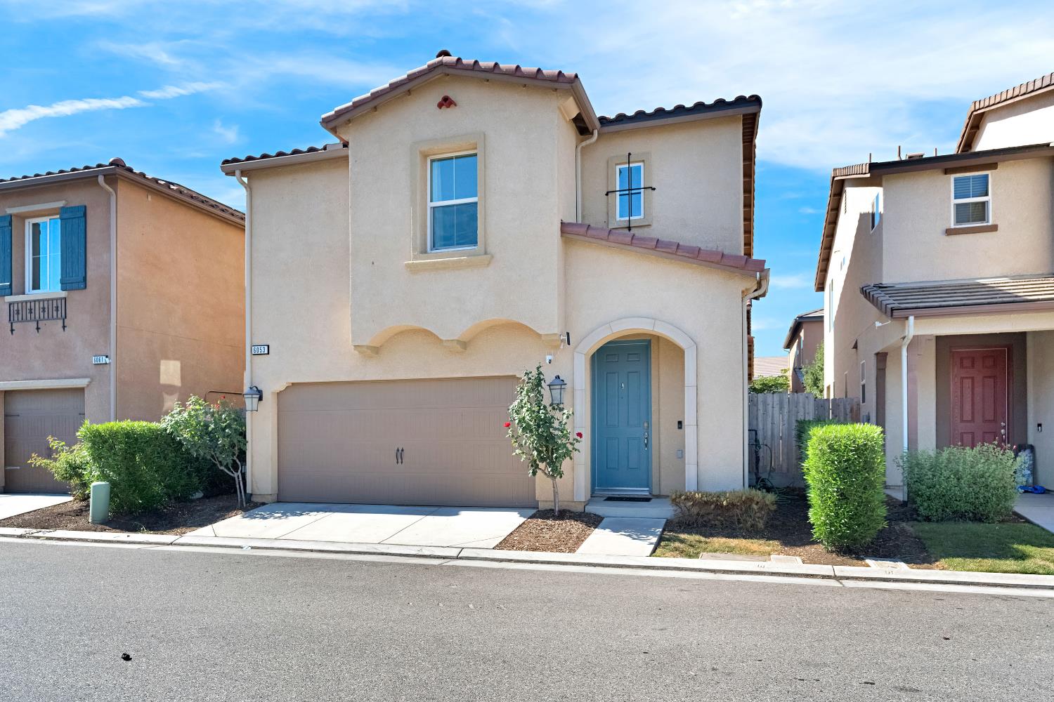 6053 E Brick Dr, Fresno, CA 93727