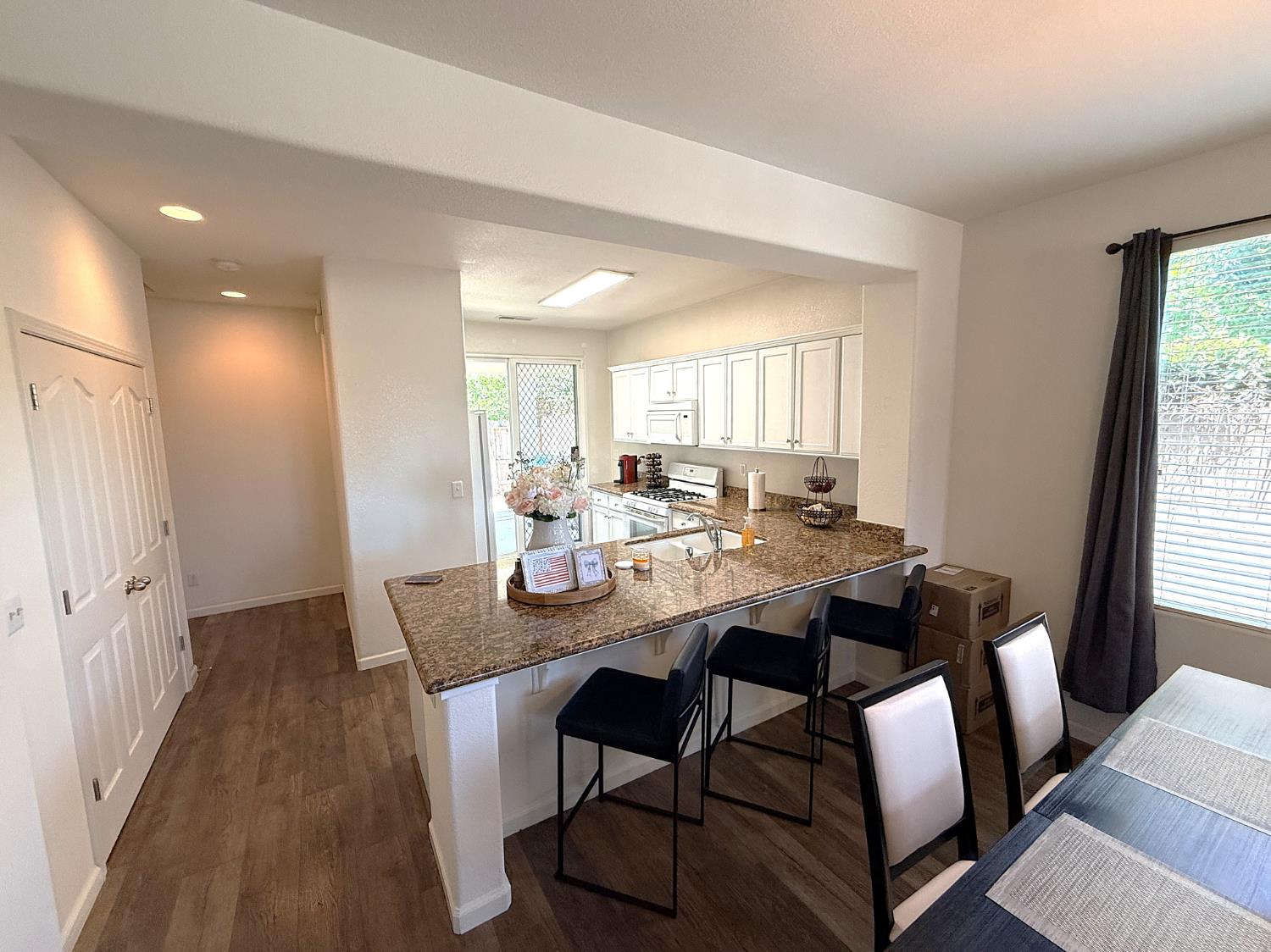 3479 N Hornet Ave, Fresno, CA 93737