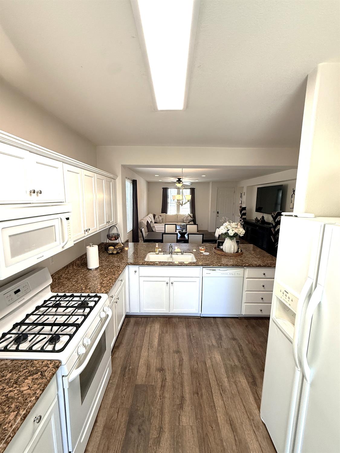 3479 N Hornet Ave, Fresno, CA 93737