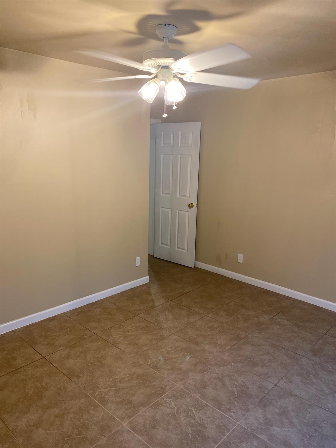 424 S A St, Madera, CA 93638